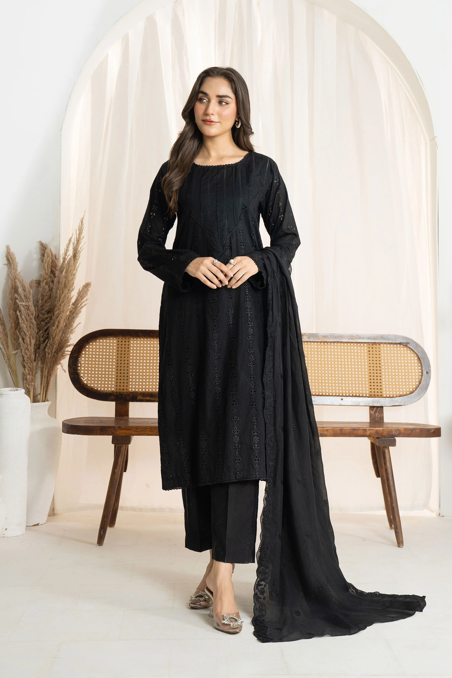 Classic Noir - Image 9