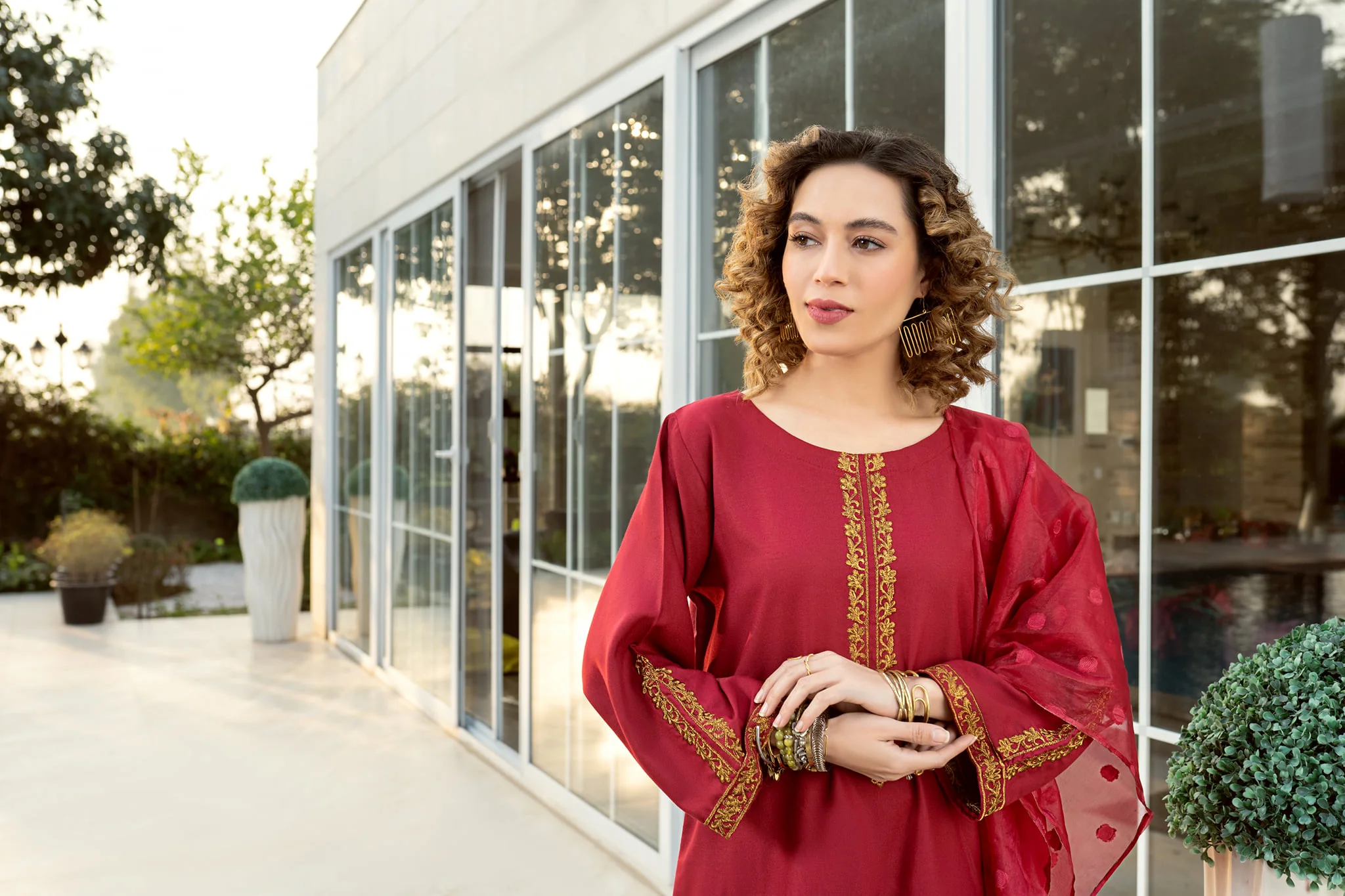 Maroon Sleek - Image 4