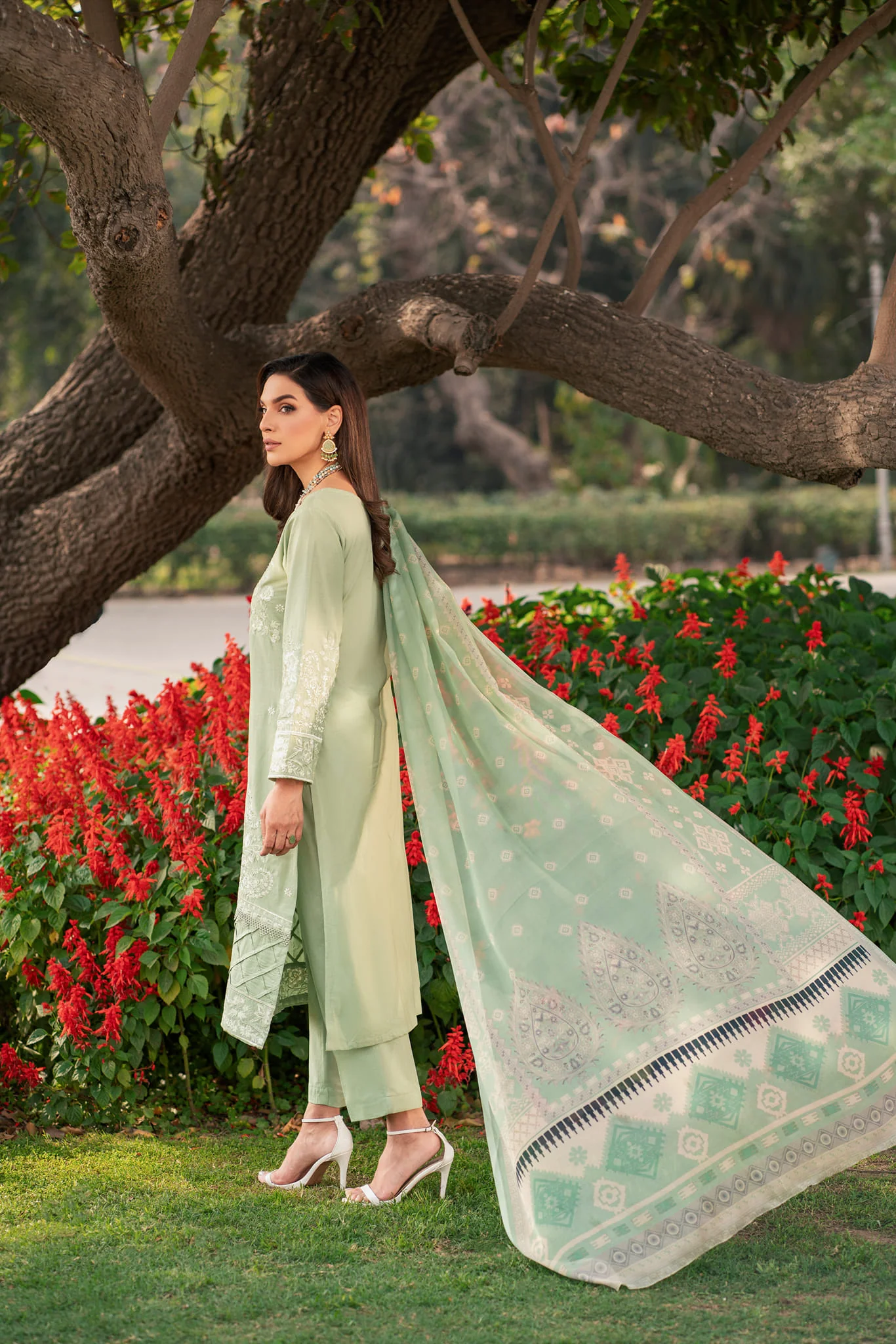 Mint Voyage - Image 4